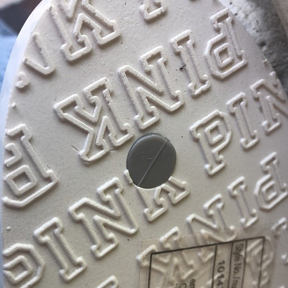 NEW with tags Flip flops - Picture 4 of 6